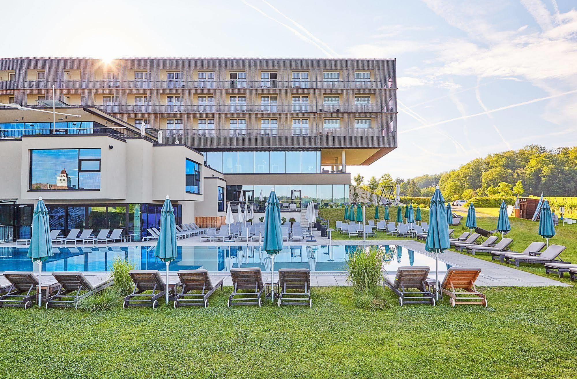 LOISIUM Wine&Spa Resort Südsteiermark Ehrenhausen Exterior foto